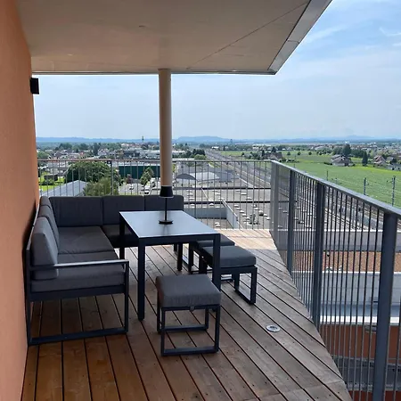100 Qm Penthouse, Self-check-in, 2 Parkplaetze Appartamento