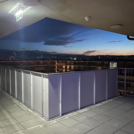 100 Qm Penthouse, Self-check-in, 2 Parkplaetze グラーツ