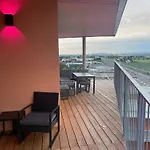 100 Qm Penthouse, Self-check-in, 2 Parkplaetze Apartment Graz