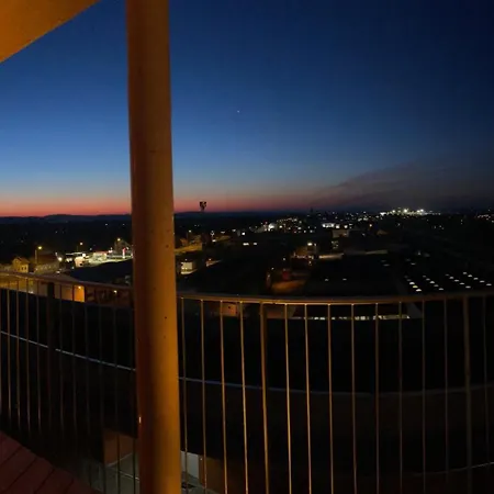 100 Qm Penthouse, Self-check-in, 2 Parkplaetze