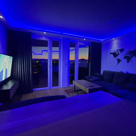 100 Qm Penthouse, Self-check-in, 2 Parkplaetze Graz