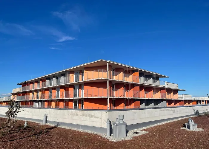 100 Qm Penthouse, Self-check-in, 2 Parkplaetze شقة *