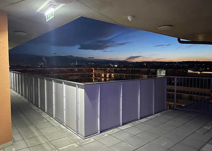 100 Qm Penthouse, Self-check-in, 2 Parkplaetze Graz