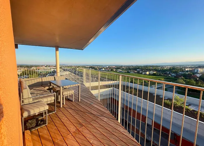 Appartement 100 Qm Penthouse, Self-check-in, 2 Parkplaetze