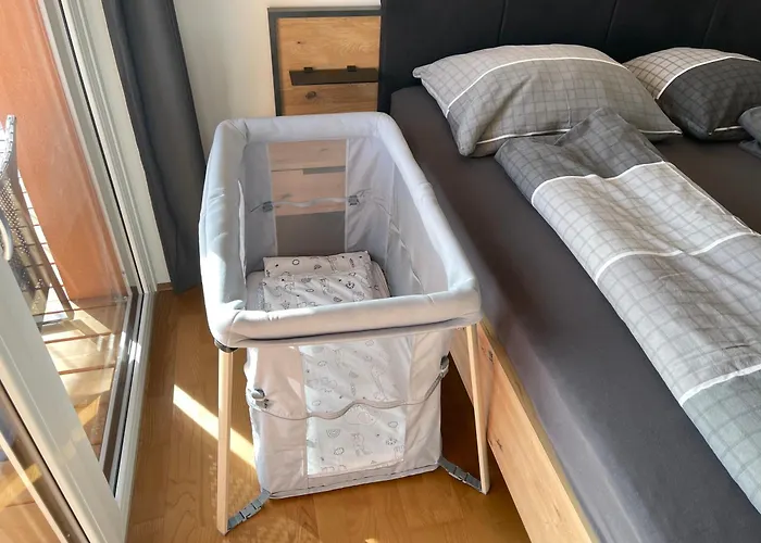 100 Qm Penthouse, Self-check-in, 2 Parkplaetze Appartement *